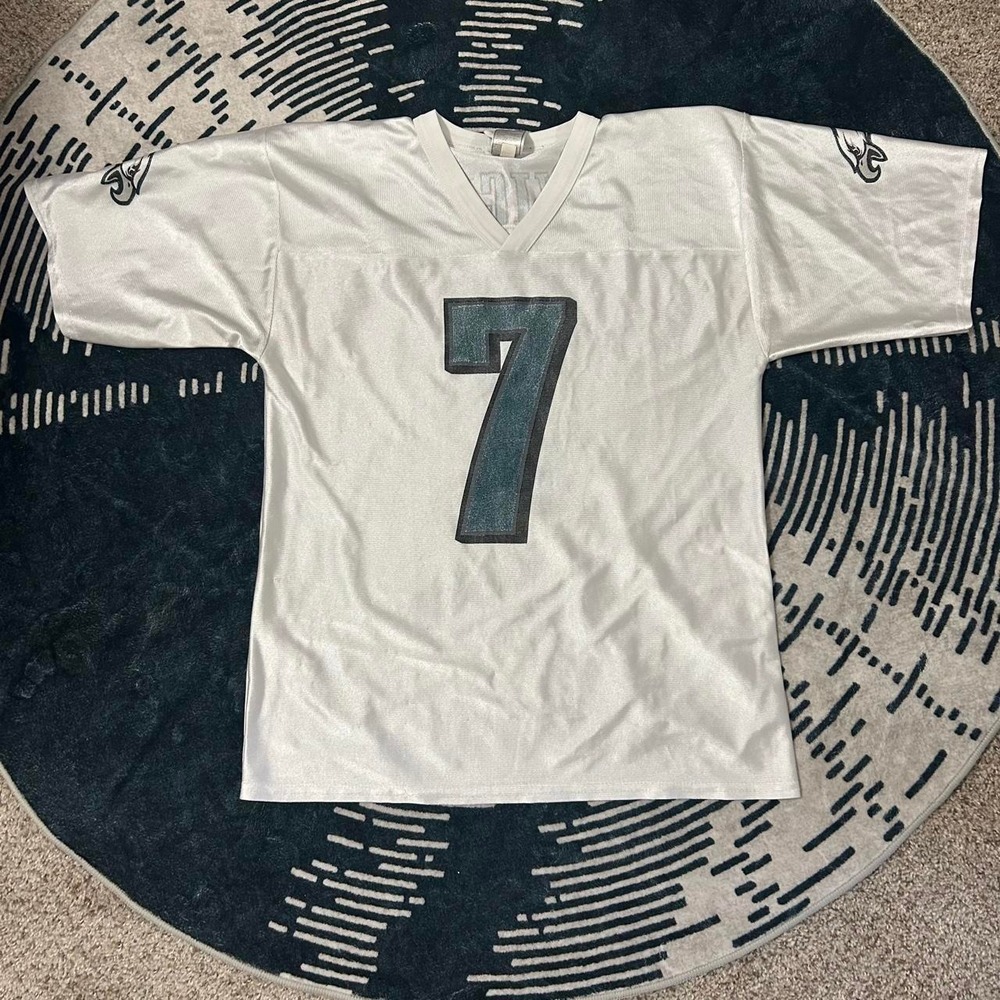 Vintage Authentic NFL Michael Vick white jersey with number 7, size M. Polyester